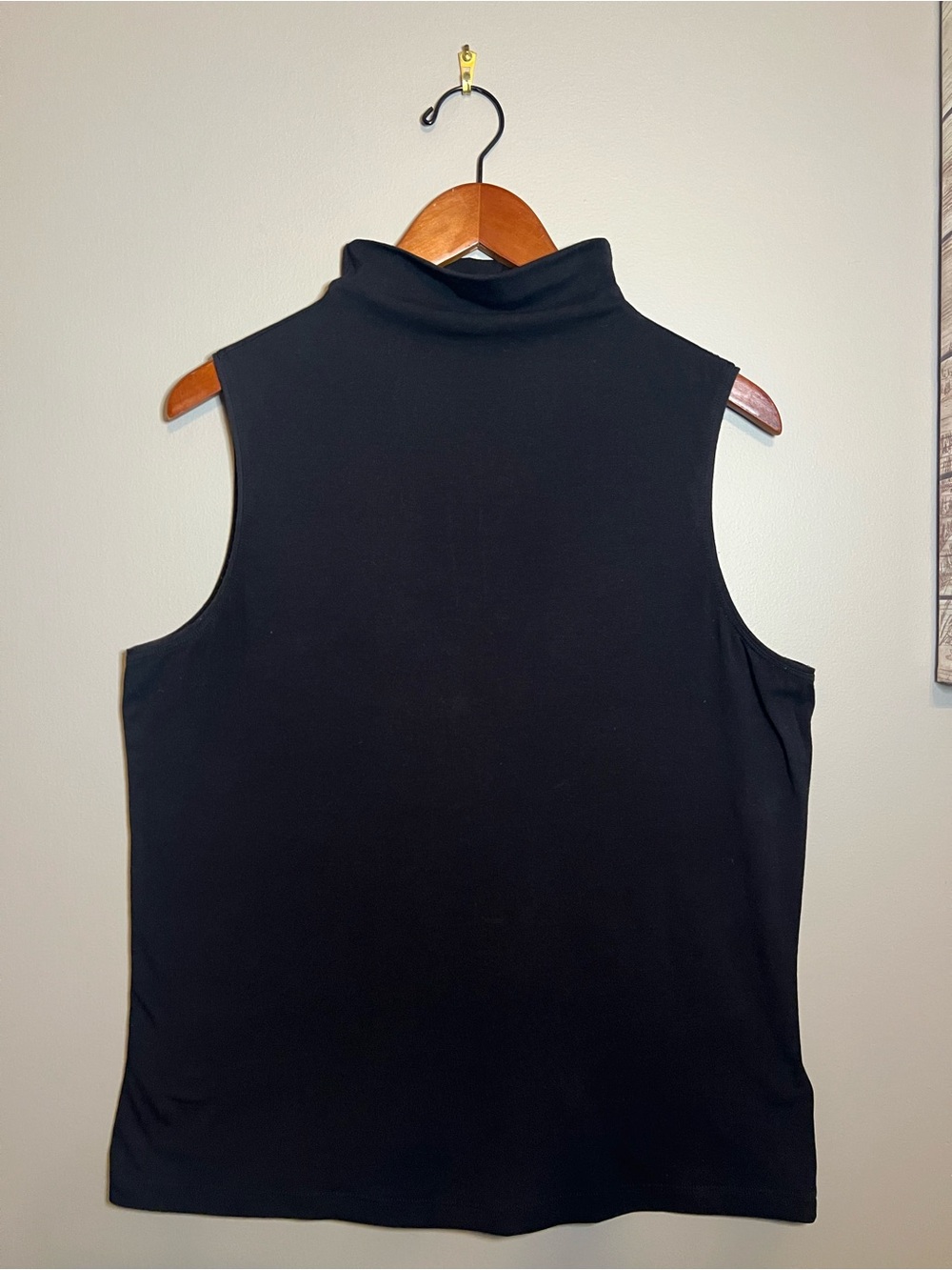 Athleta Black Funnel Neck Sleeveless Top